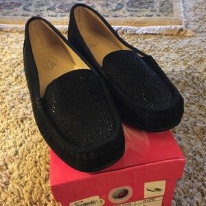 Elegant Black Loafers for Women
